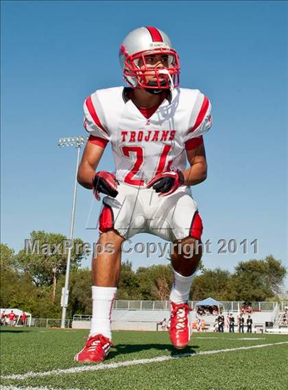 Thumbnail 1 in Lincoln vs. Pleasant Grove (Battle at the Capital) photogallery.