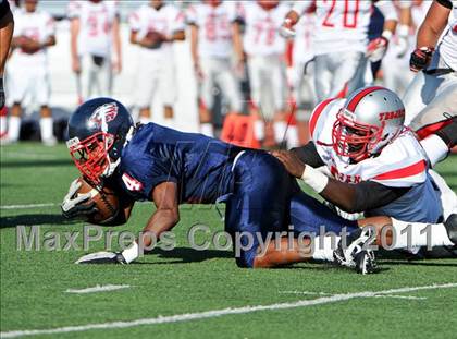 Thumbnail 1 in Lincoln vs. Pleasant Grove (Battle at the Capital) photogallery.