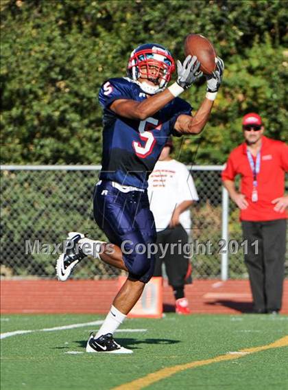 Thumbnail 1 in Lincoln vs. Pleasant Grove (Battle at the Capital) photogallery.
