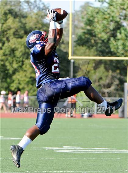 Thumbnail 1 in Lincoln vs. Pleasant Grove (Battle at the Capital) photogallery.