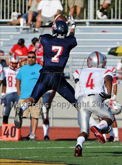 Thumbnail 3 in Lincoln vs. Pleasant Grove (Battle at the Capital) photogallery.
