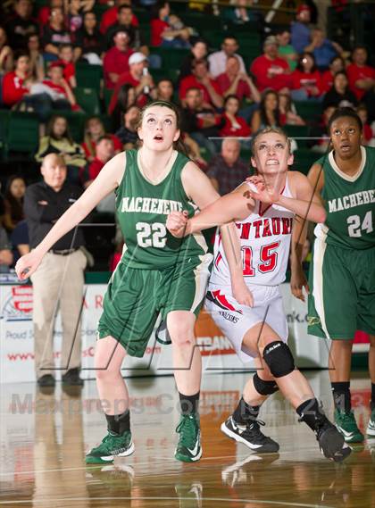 Thumbnail 2 in Centauri vs. Bishop Machebeuf (CHSAA 3A Great 8) photogallery.