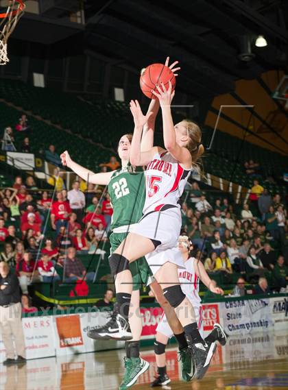 Thumbnail 1 in Centauri vs. Bishop Machebeuf (CHSAA 3A Great 8) photogallery.