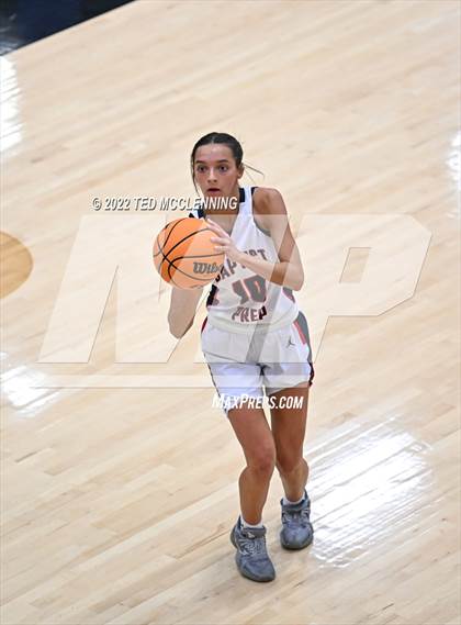 Thumbnail 3 in Perryville vs Baptist Prep photogallery.