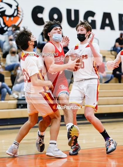 Thumbnail 1 in Burlingame vs. Menlo-Atherton photogallery.