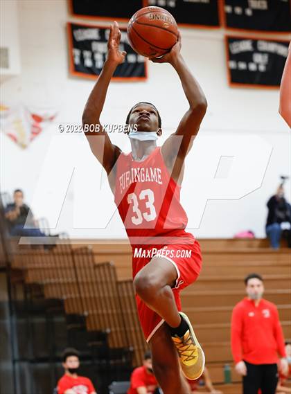 Thumbnail 3 in Burlingame vs. Menlo-Atherton photogallery.