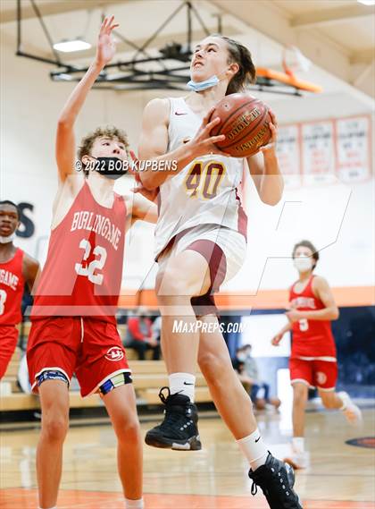 Thumbnail 1 in Burlingame vs. Menlo-Atherton photogallery.