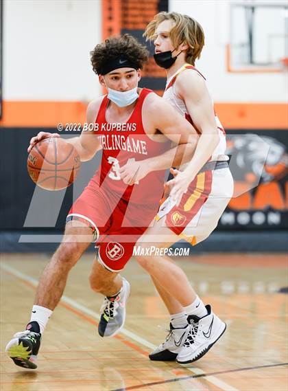 Thumbnail 1 in Burlingame vs. Menlo-Atherton photogallery.