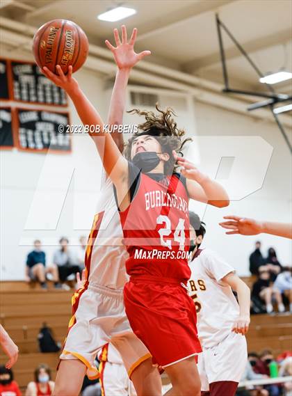 Thumbnail 3 in Burlingame vs. Menlo-Atherton photogallery.