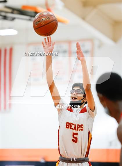 Thumbnail 3 in Burlingame vs. Menlo-Atherton photogallery.