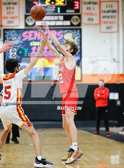 Thumbnail 3 in Burlingame vs. Menlo-Atherton photogallery.