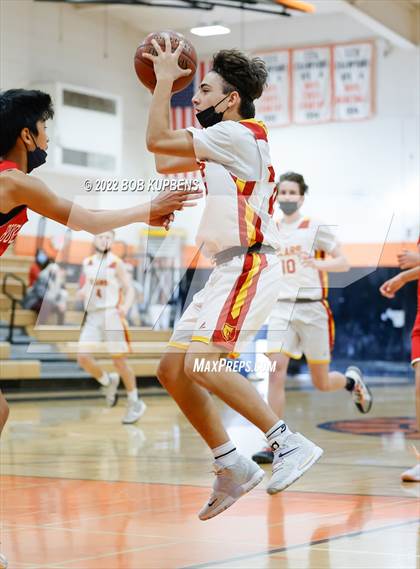 Thumbnail 2 in Burlingame vs. Menlo-Atherton photogallery.