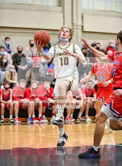 Thumbnail 2 in Fairport @ McQuaid Jesuit photogallery.