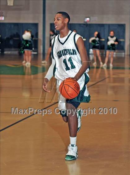 Thumbnail 2 in Bayport-Blue Point vs Harborfields (Section XI Class A Final) photogallery.