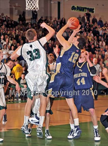Thumbnail 2 in Bayport-Blue Point vs Harborfields (Section XI Class A Final) photogallery.