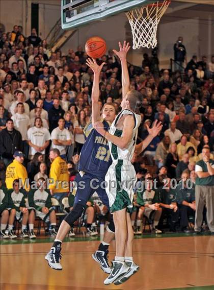 Thumbnail 3 in Bayport-Blue Point vs Harborfields (Section XI Class A Final) photogallery.