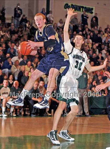 Thumbnail 3 in Bayport-Blue Point vs Harborfields (Section XI Class A Final) photogallery.