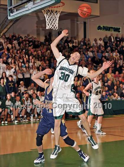 Thumbnail 2 in Bayport-Blue Point vs Harborfields (Section XI Class A Final) photogallery.