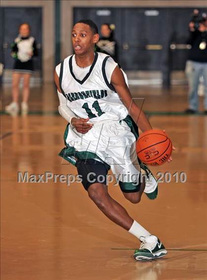 Thumbnail 3 in Bayport-Blue Point vs Harborfields (Section XI Class A Final) photogallery.