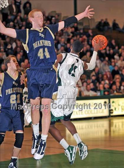 Thumbnail 1 in Bayport-Blue Point vs Harborfields (Section XI Class A Final) photogallery.