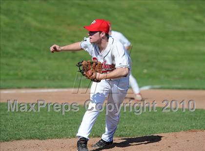 Thumbnail 2 in New Fairfield @ Pomperaug photogallery.