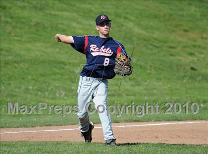 Thumbnail 3 in New Fairfield @ Pomperaug photogallery.