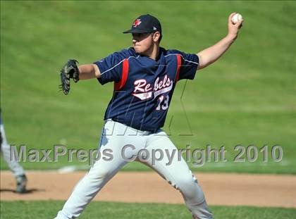 Thumbnail 3 in New Fairfield @ Pomperaug photogallery.