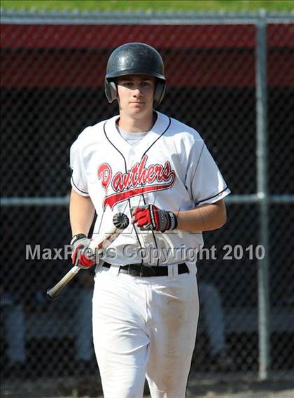 Thumbnail 2 in New Fairfield @ Pomperaug photogallery.