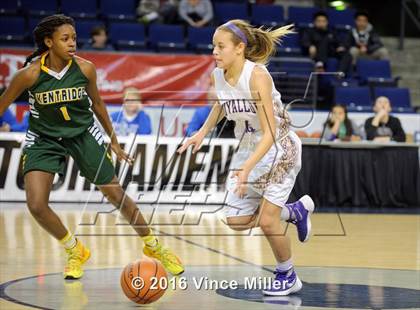 Thumbnail 2 in Puyallup vs Kentridge (4A SPSL Tournament) photogallery.