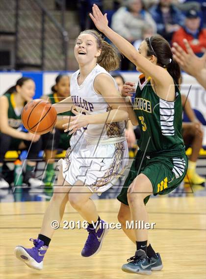 Thumbnail 2 in Puyallup vs Kentridge (4A SPSL Tournament) photogallery.