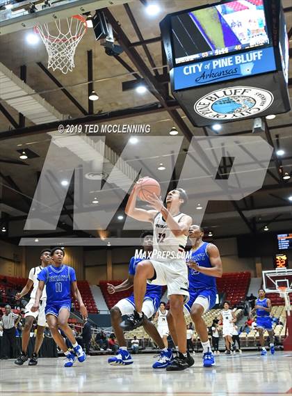 Thumbnail 1 in Bryant vs Centennial Corona (CA) (King Cotton Classic) photogallery.