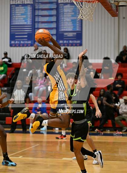 Thumbnail 3 in Windermere vs Shabach Christian Academy (Sun Bash Tampa) photogallery.