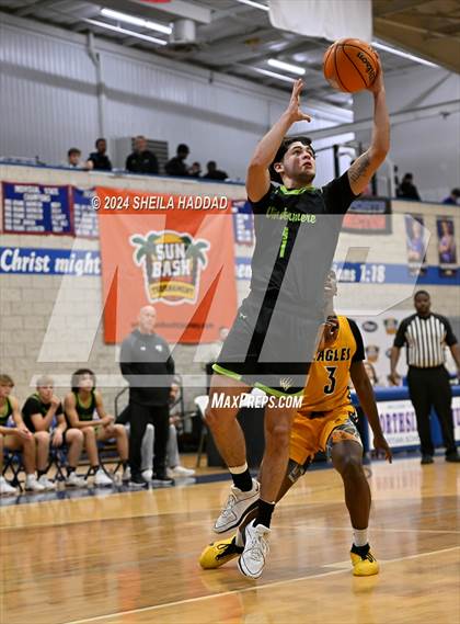 Thumbnail 2 in Windermere vs Shabach Christian Academy (Sun Bash Tampa) photogallery.