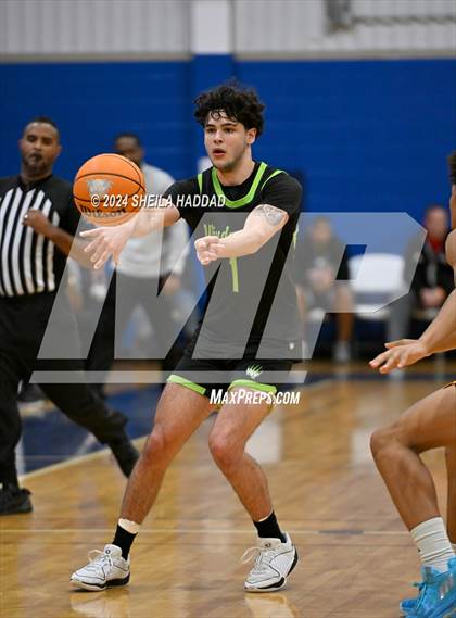 Thumbnail 2 in Windermere vs Shabach Christian Academy (Sun Bash Tampa) photogallery.