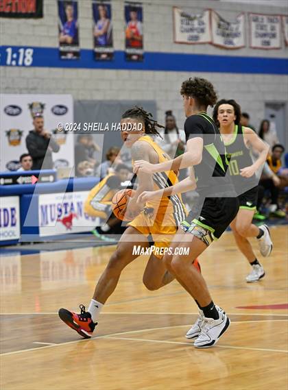 Thumbnail 3 in Windermere vs Shabach Christian Academy (Sun Bash Tampa) photogallery.