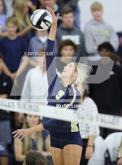 Thumbnail 1 in Bloom-Carroll @ Teays Valley photogallery.