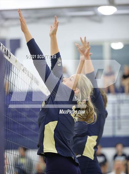 Thumbnail 2 in Bloom-Carroll @ Teays Valley photogallery.