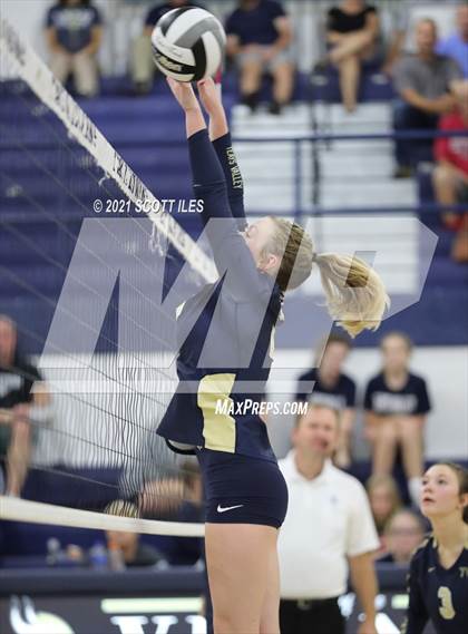 Thumbnail 2 in Bloom-Carroll @ Teays Valley photogallery.