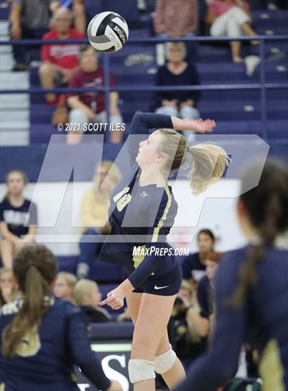Thumbnail 1 in Bloom-Carroll @ Teays Valley photogallery.