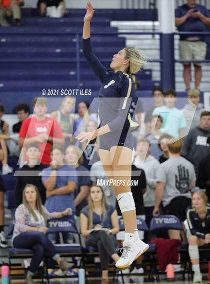 Thumbnail 3 in Bloom-Carroll @ Teays Valley photogallery.