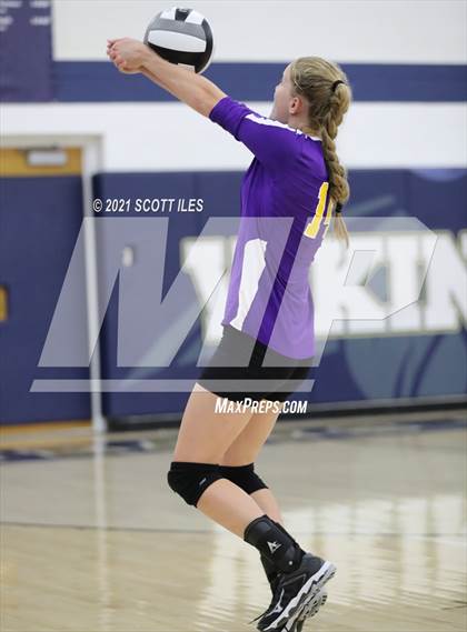 Thumbnail 2 in Bloom-Carroll @ Teays Valley photogallery.