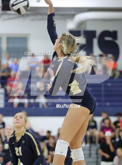 Thumbnail 3 in Bloom-Carroll @ Teays Valley photogallery.