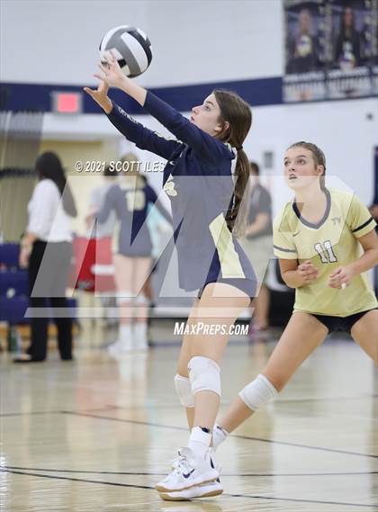 Thumbnail 2 in Bloom-Carroll @ Teays Valley photogallery.