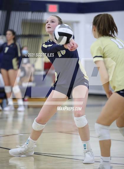 Thumbnail 2 in Bloom-Carroll @ Teays Valley photogallery.