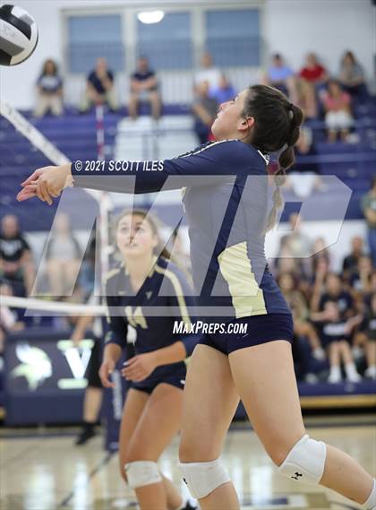 Thumbnail 1 in Bloom-Carroll @ Teays Valley photogallery.
