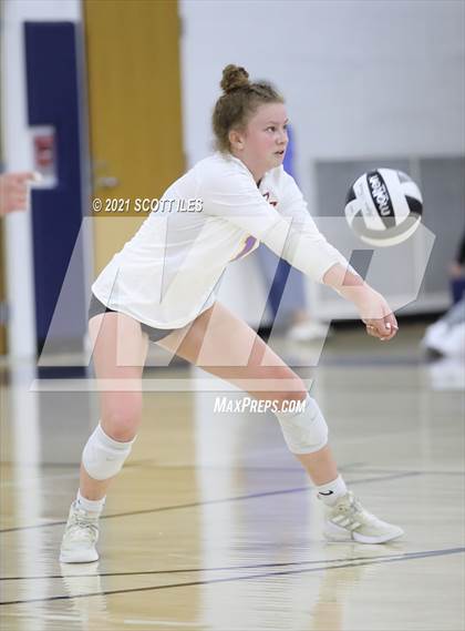 Thumbnail 1 in Bloom-Carroll @ Teays Valley photogallery.