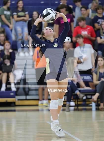 Thumbnail 1 in Bloom-Carroll @ Teays Valley photogallery.