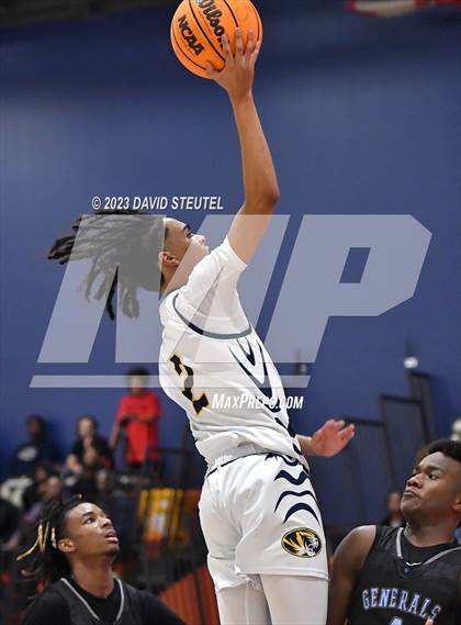 Thumbnail 3 in Lee vs. Inderkum (Fortune Showcase) photogallery.