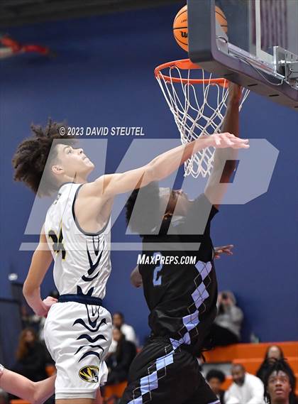 Thumbnail 1 in Lee vs. Inderkum (Fortune Showcase) photogallery.
