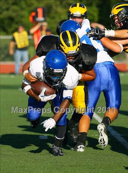 Thumbnail 2 in JV: Del Oro vs Westlake (Battle at the Capital) photogallery.